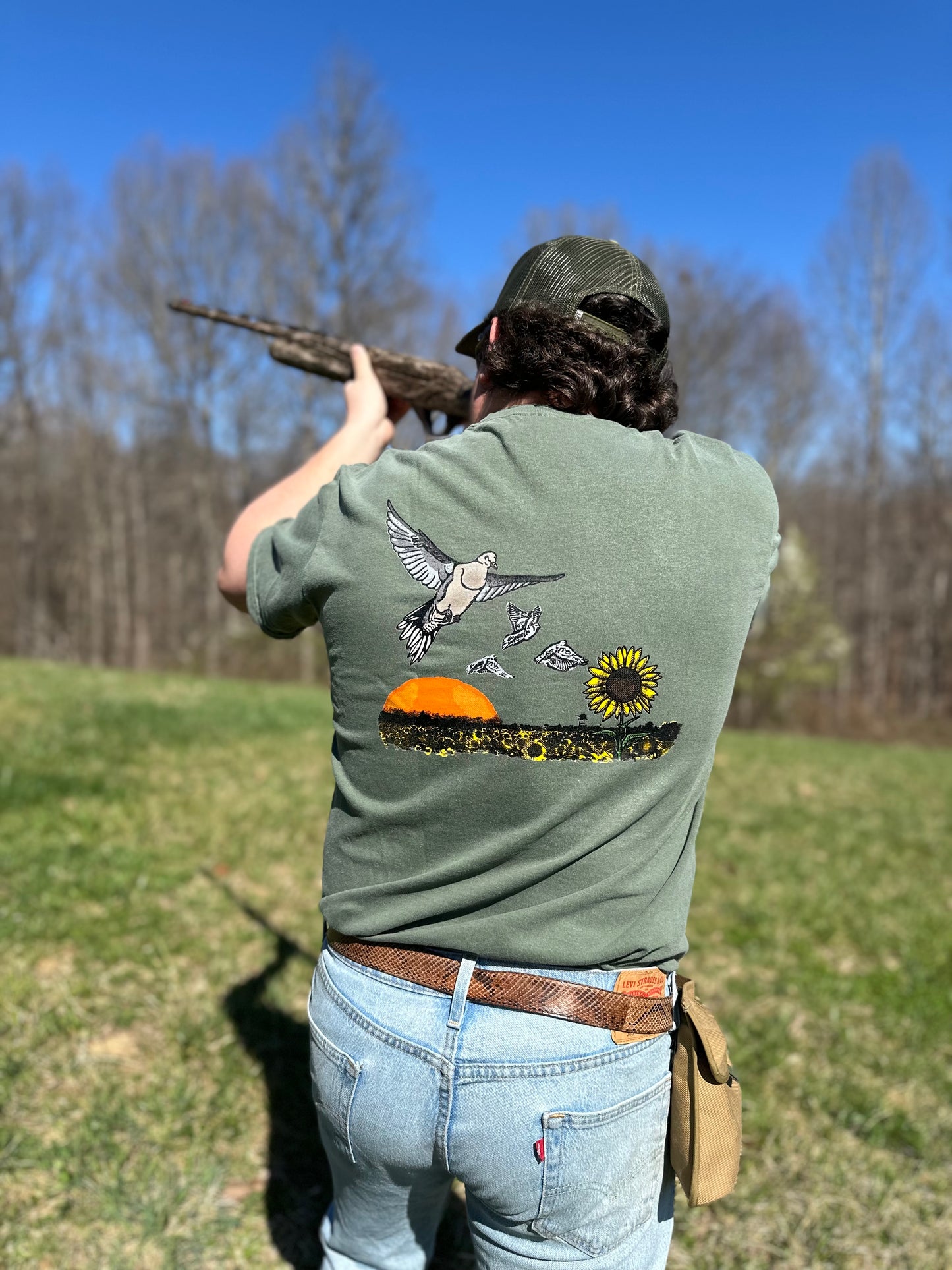 Dove Sunflower Field - Short Sleeve Pocket Tee